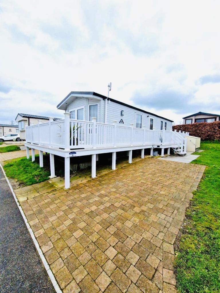 מלון Lytchett Minster Sunset Terrace Rockley Park Haven מראה חיצוני תמונה